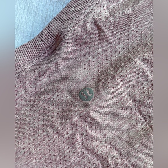 Lululemon shirt - Picture 1 of 2